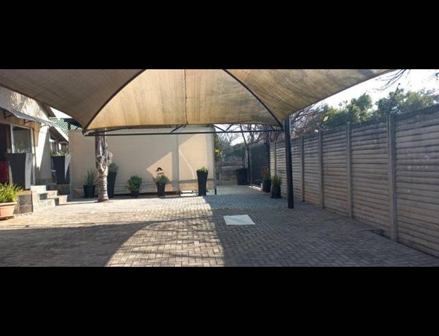 3 BEDROOM PROPERTY TO RENT IN HURLYVALE